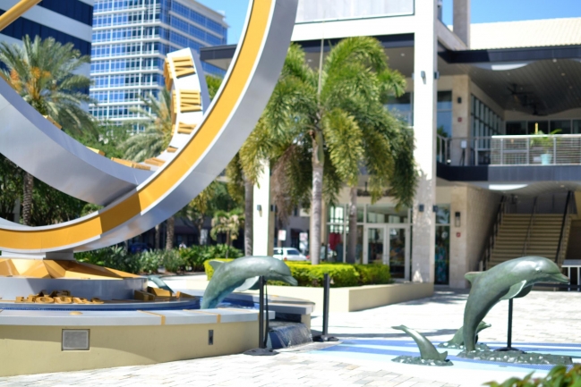 Plenty of shopping and dining options at your doorstep in Downtown St Petersburg Florida