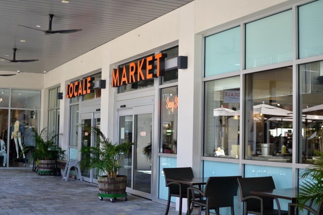 Plenty of shopping and dining options at your doorstep in Downtown St Petersburg Florida