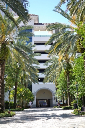 Plenty of shopping and dining options at your doorstep in Downtown St Petersburg Florida