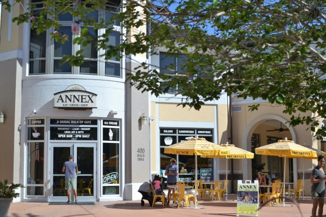 Plenty of shopping and dining options at your doorstep in Downtown St Petersburg Florida