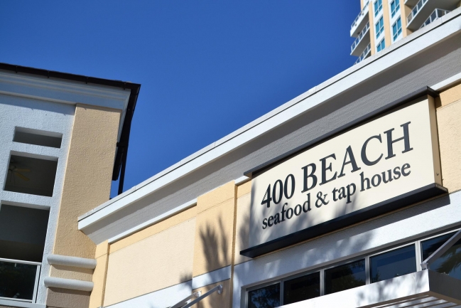 Only a few blocks away from all the shopping and amenities Downtown St Petersburg has to offer