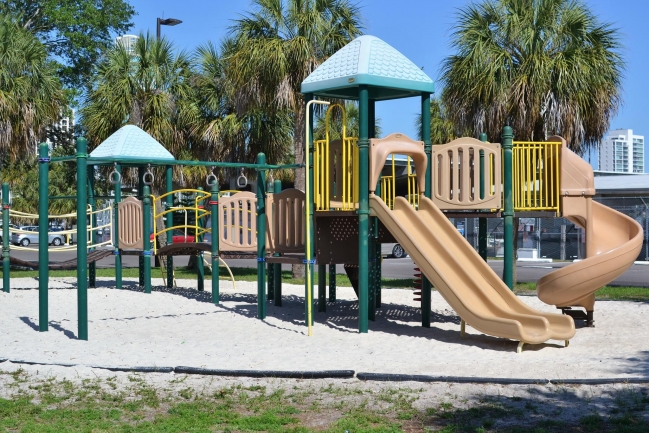 Bring the family to play at Demens Landing in Downtown St Petersburg Florida easily accessible from 6th Avenue Condos