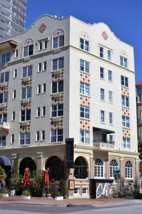 Shops, dining, and entertainment all at your doors step and a short walk from Bliss Luxury Condos in Downtown St Petersburg Florida